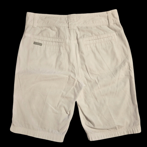 Columbia White Cotton Bermuda Short; Size 6 - Picture 2 of 4